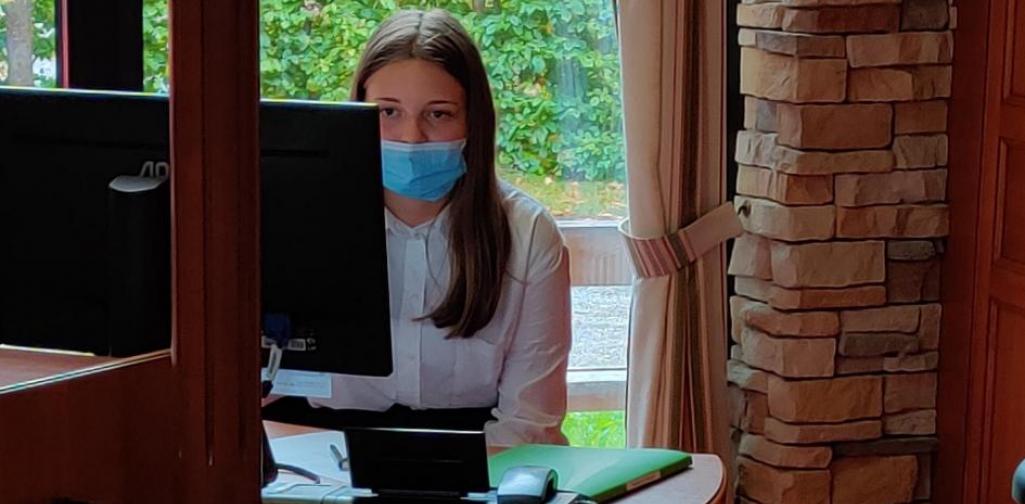 Mädchen am Computer