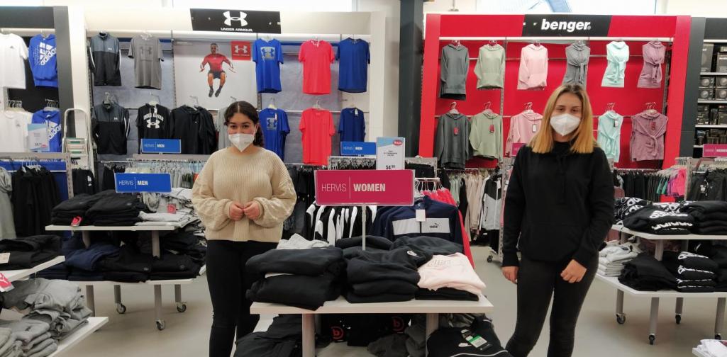 junge Verkäuferinnen