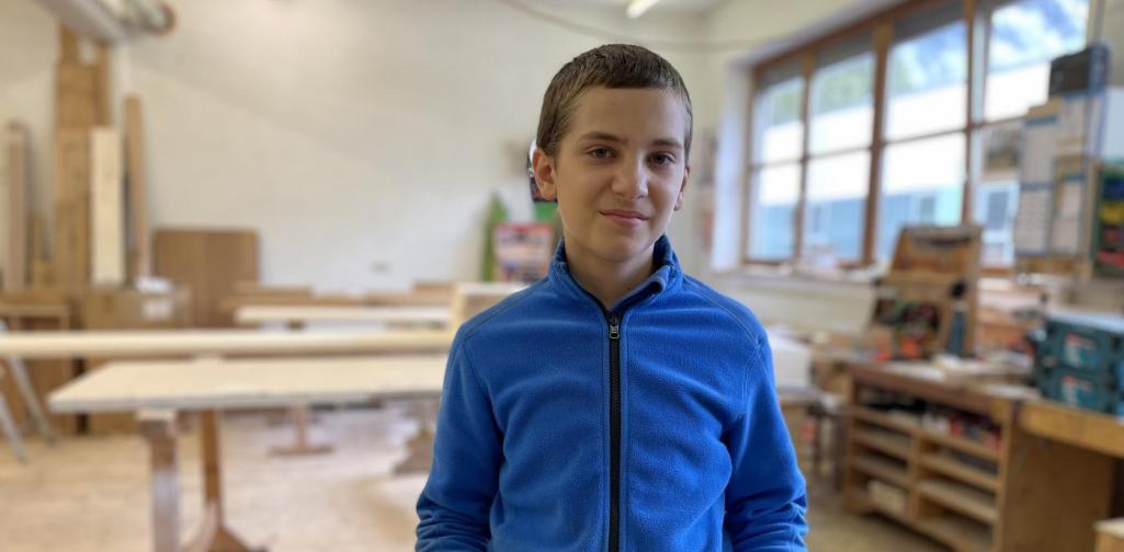 Mann in der Werkstatt